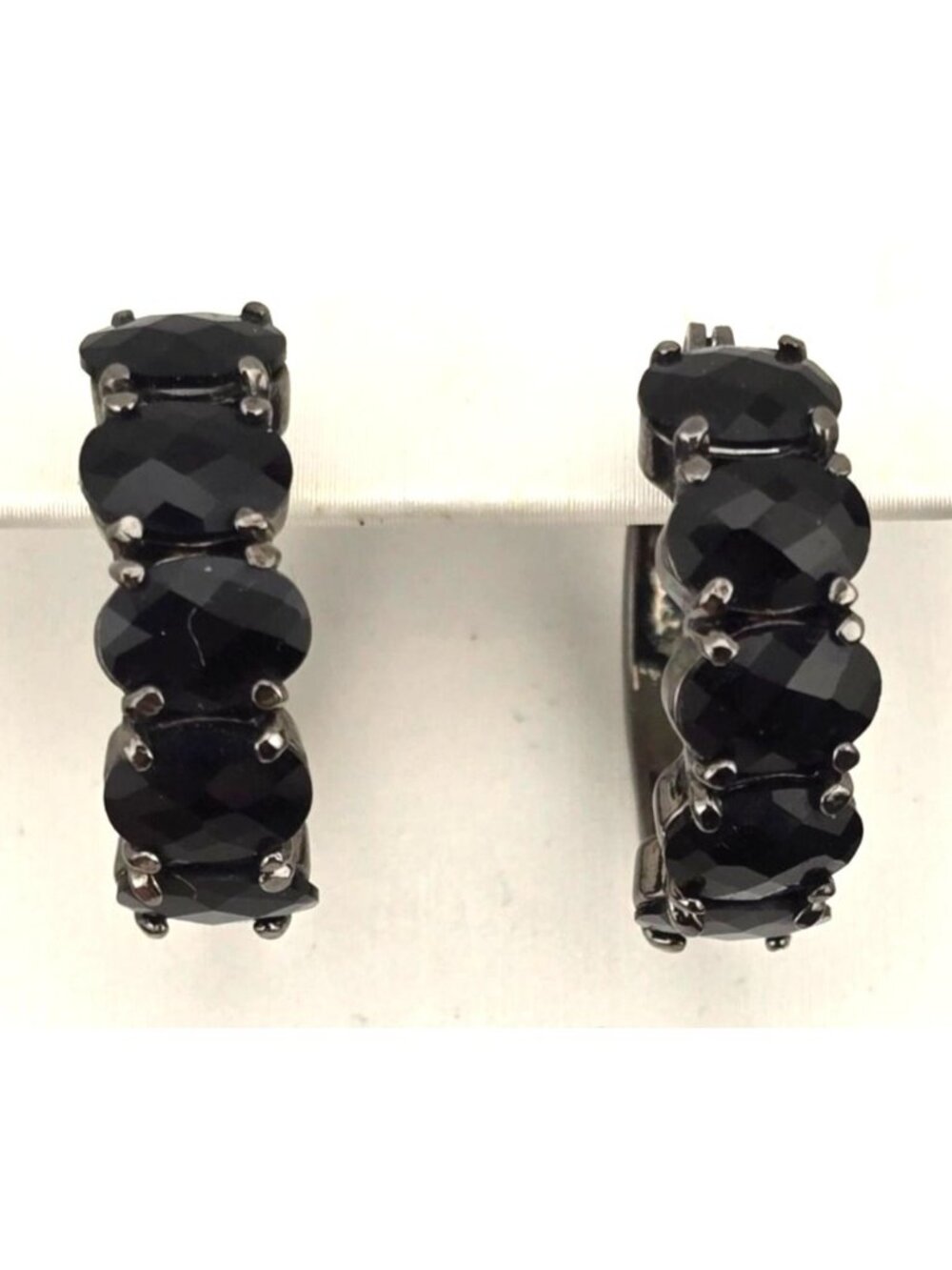 Monet Black Faceted Oval Stone Gunmetal Hoop Earrings Vintage Jewelry